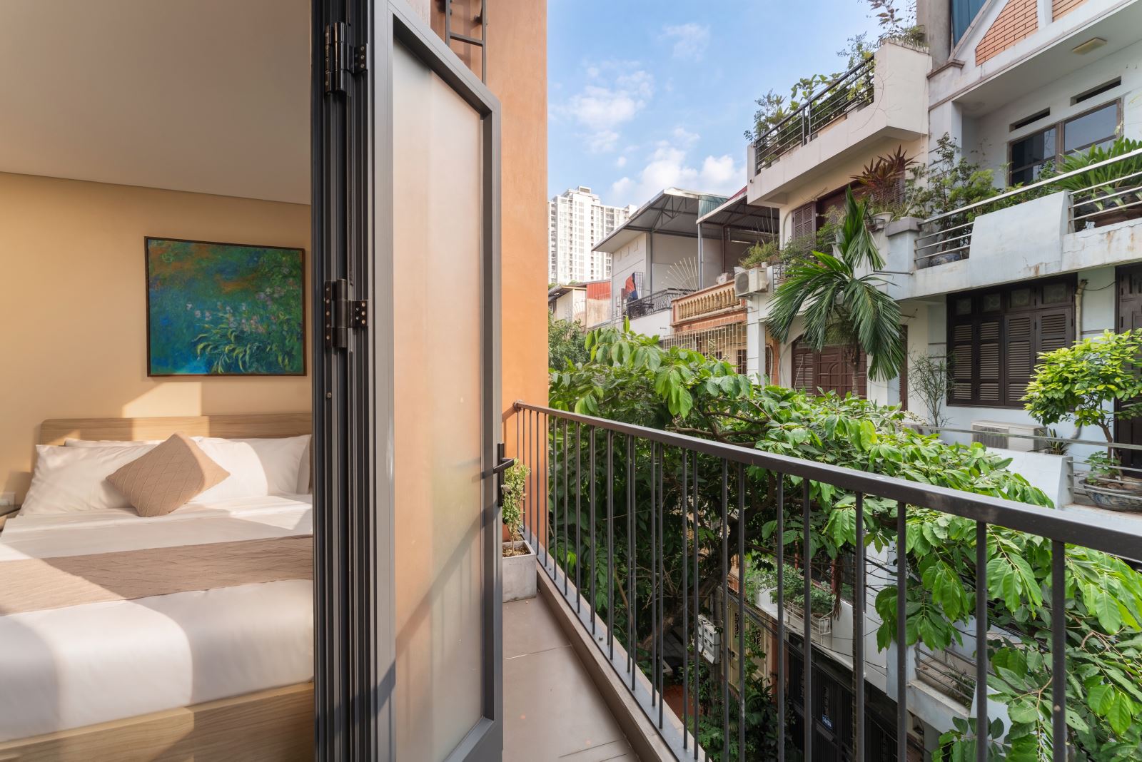 HB Serviced Apartment - Lô 9 E5 Cầu Diễn/ 332 Hoàng Công Chất
