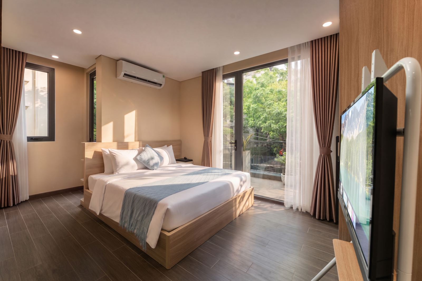 HB Serviced Apartment - Lô 9 E5 Cầu Diễn/ 332 Hoàng Công Chất